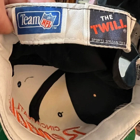 NFL Cincinnati Bengals Vintage 90's Embroidered Logo Script Hat Black & Orange - Picture 7 of 8